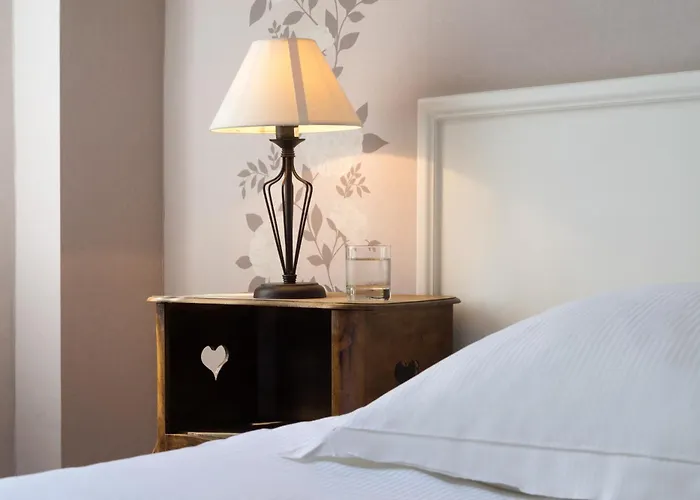 Отель The Originals Boutique, Terminus, Gare 3*