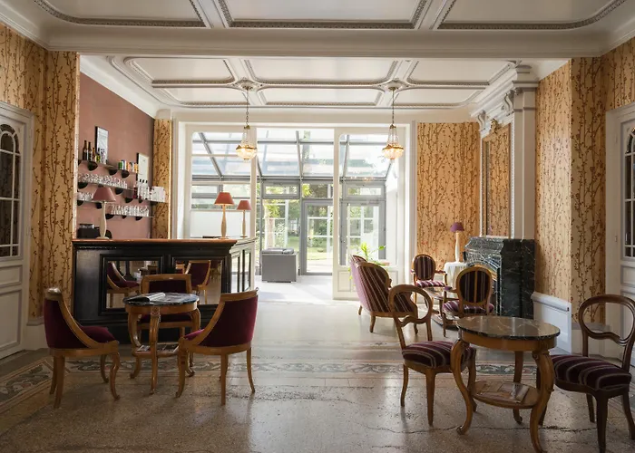 Отель The Originals Boutique, Terminus, Gare 3*