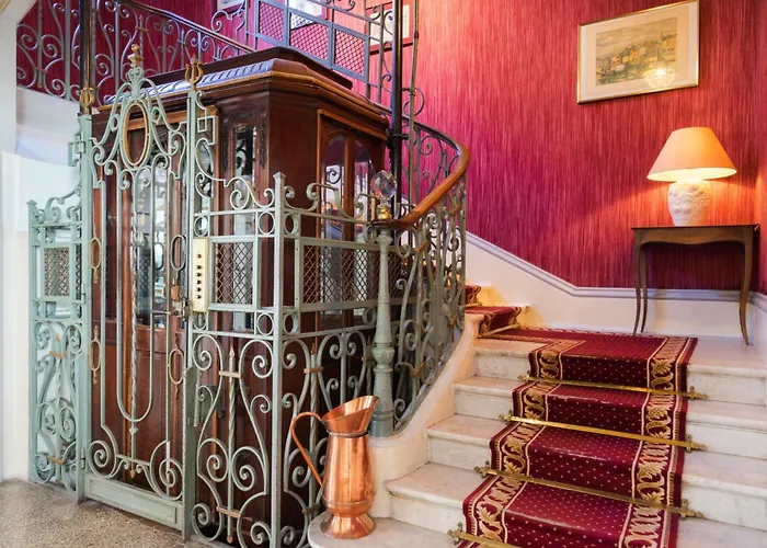 The Originals Boutique, Terminus, Gare Отель Бург-ан-Бресс