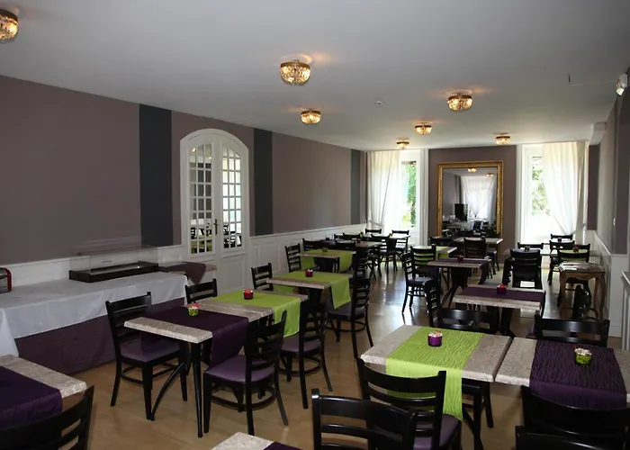 The Originals Boutique, Terminus, Gare 3* Бург-ан-Бресс